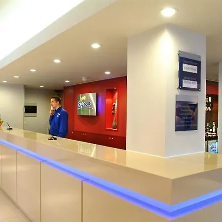 酒店 利兹市中心智选假日酒店