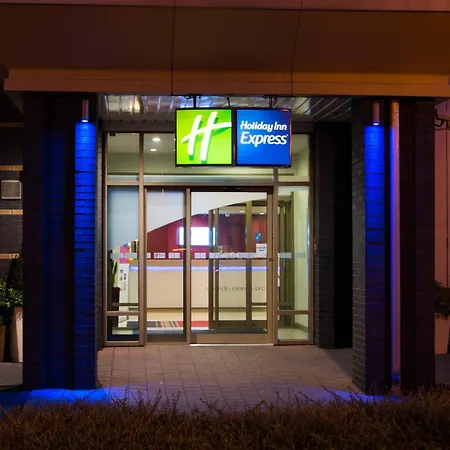 Express Centre By Ihg