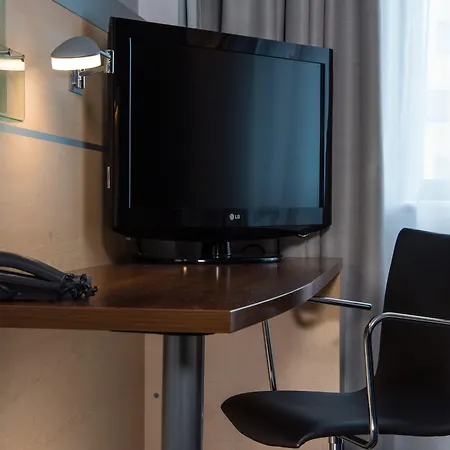Hotel Express Centre By Ihg