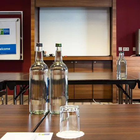 Express Centre By Ihg Hotel 3*