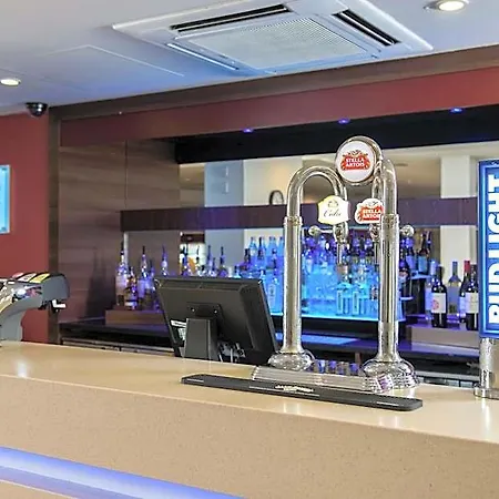 Express Centre By Ihg