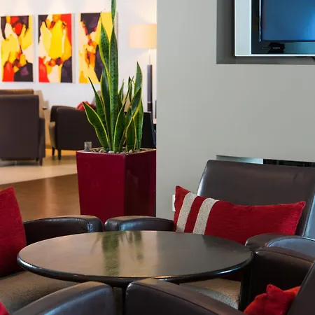 Express Centre By Ihg Hotel