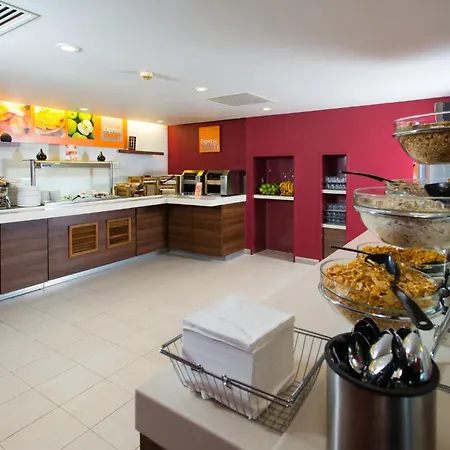 Express Centre By Ihg