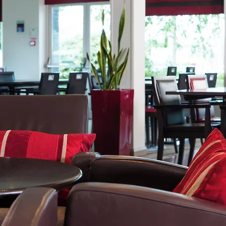 Hotel Express Centre By Ihg