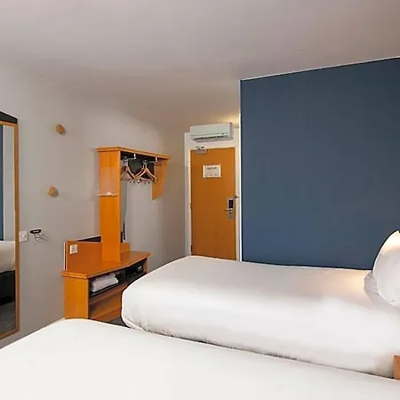 Express Centre By Ihg Hotel