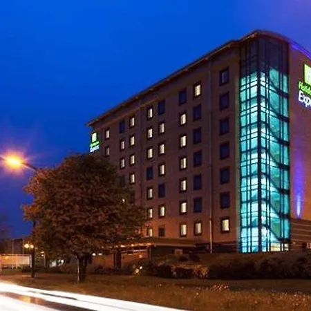 Hotel Express Centre By Ihg