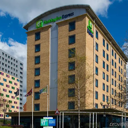 فندق هوليداي إن إكسبرس سيتي سنتر 3*