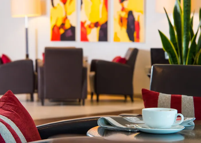 Express Centre By Ihg 3*