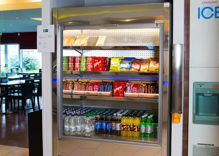 Express Centre By Ihg Готель 3*