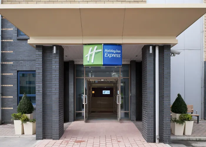 Express Centre By Ihg Готель