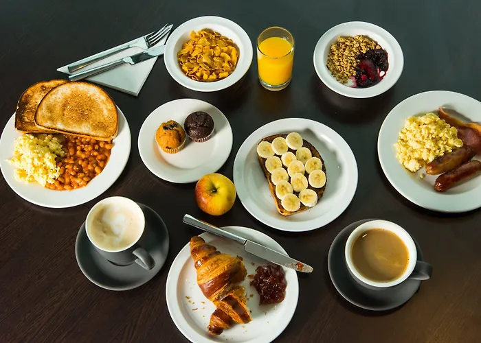 홀리데이 인 익스프레스 시티 센터 3*