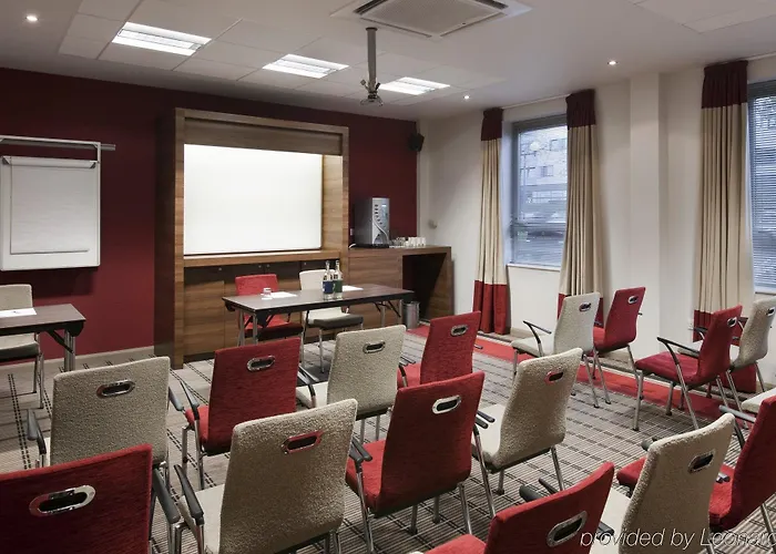 Express Centre By Ihg Готель Лідс