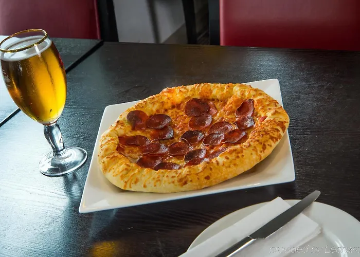 Готель Express Centre By Ihg 3*