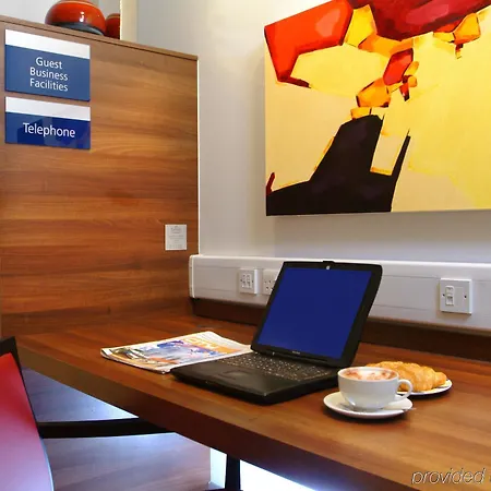 利兹市中心智选假日酒店