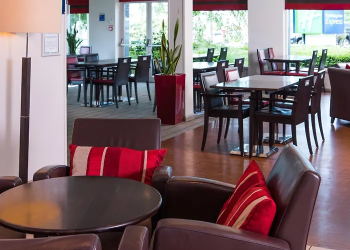 Hotel Express Centre By Ihg 3*