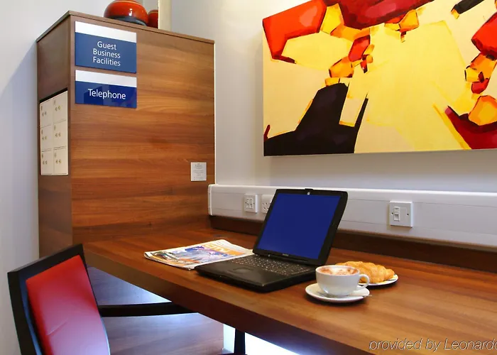 Express Centre By Ihg