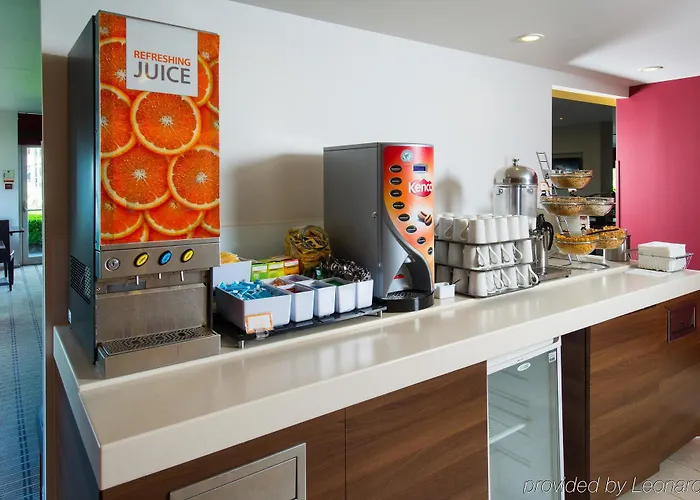 Hotel Express Centre By Ihg 3*