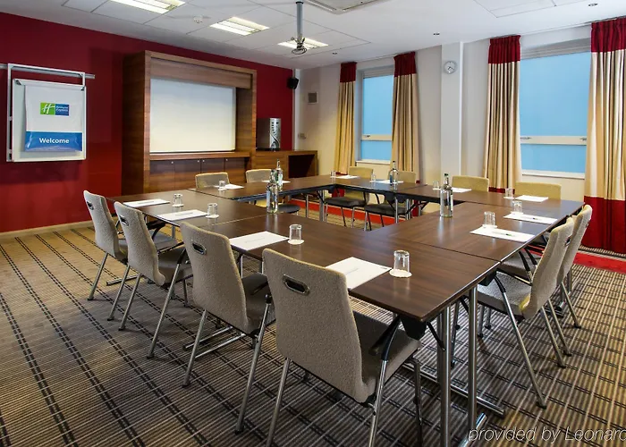 Express Centre By Ihg 3*